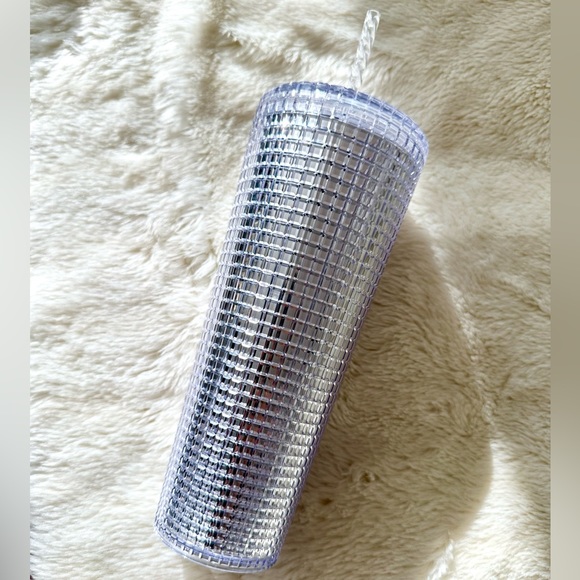 New Starbucks Venti Tumbler - Picture 3 of 3